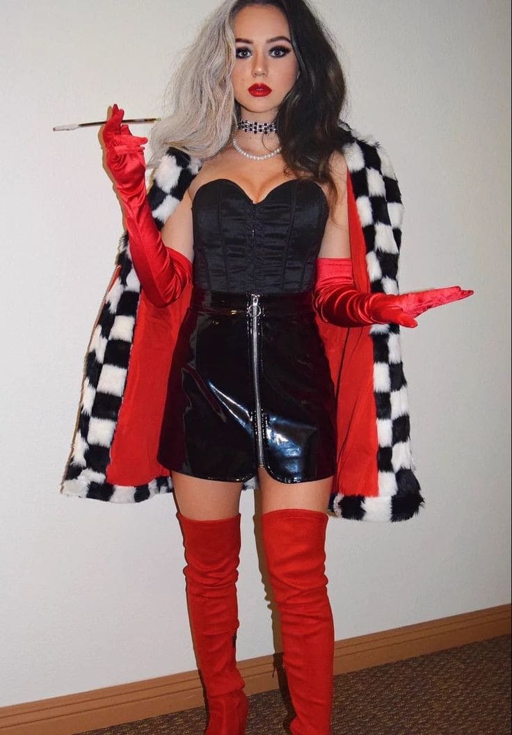 21 Brilliant Halloween Costumes for Women Inspo 2023