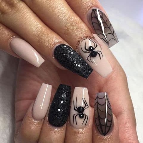Scary Halloween Nails Inspo