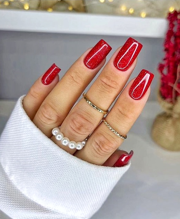 35+ Stunning White Christmas Nail Designs You'll Love - Purfect Sunday