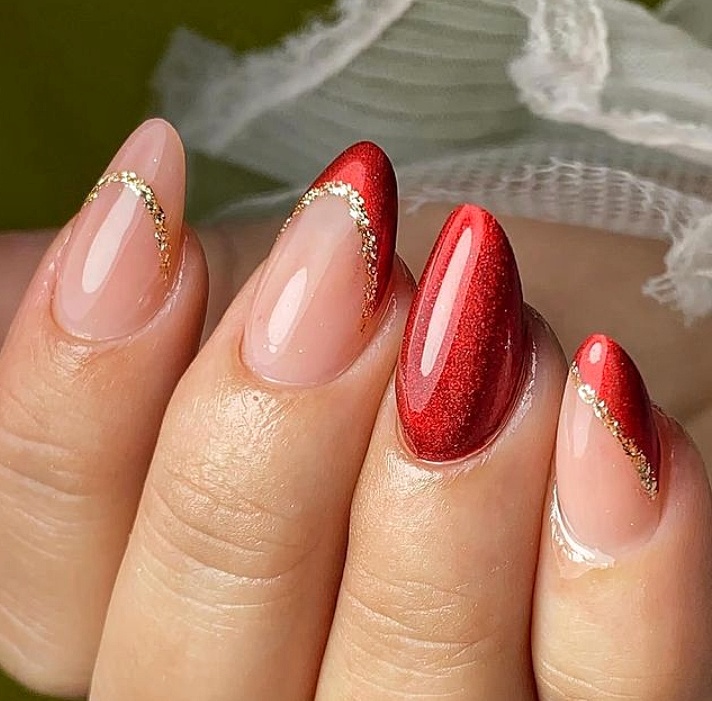 Short Red Glitter Christmas Nails