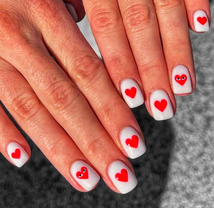 Short Simple Valentines Day Nails