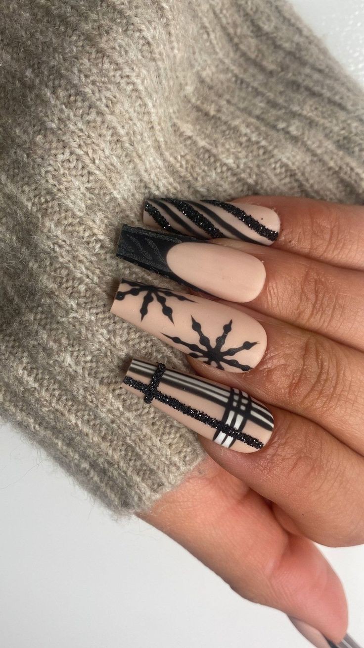 December Nail Inspo (2)