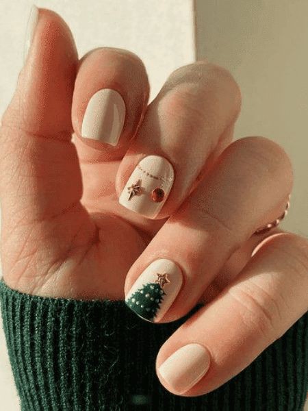 Holiday Nail Design