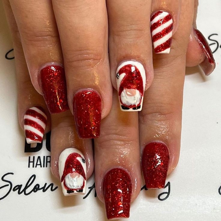 Santa Clause Nails (2)