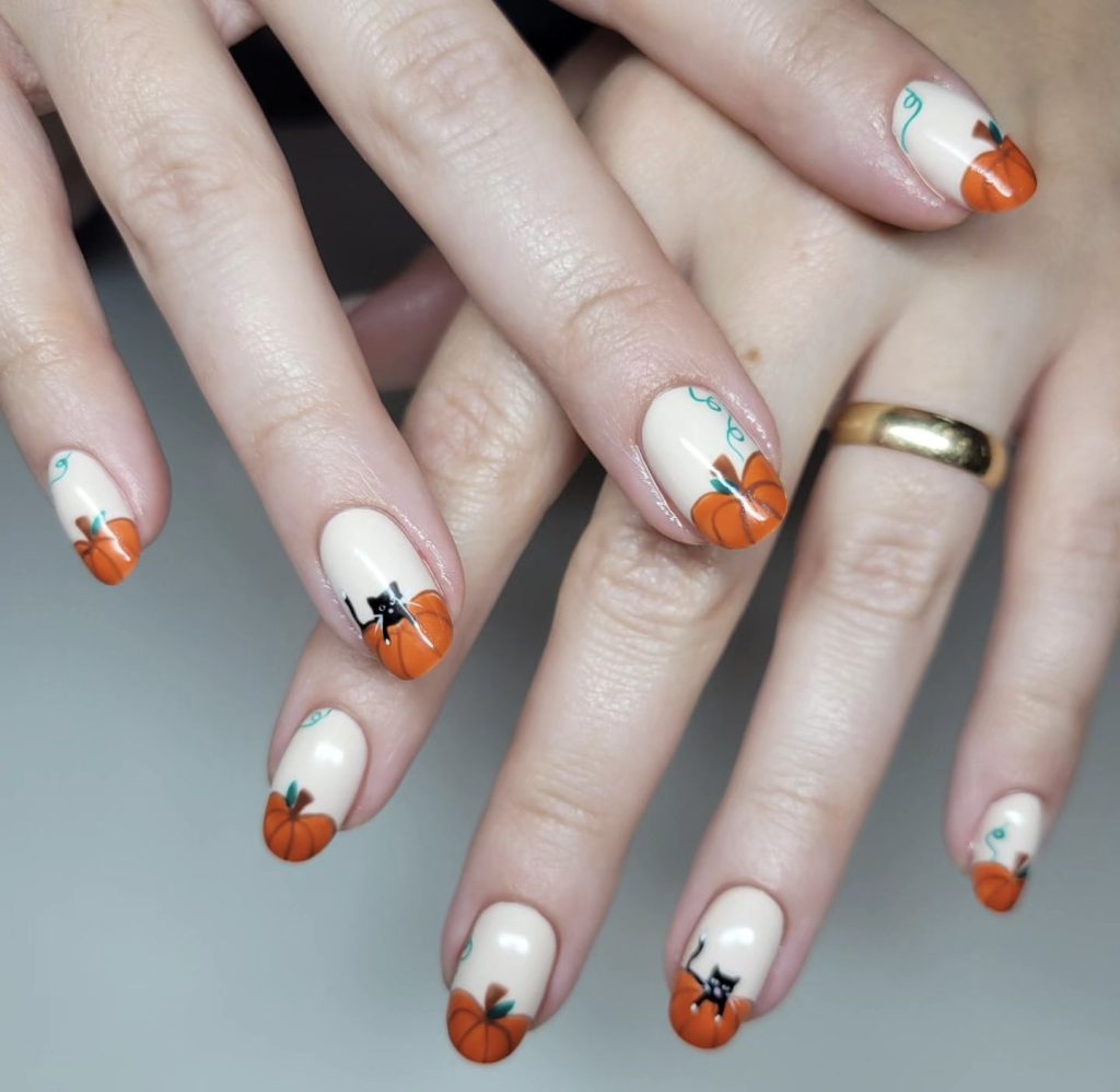 Simple Fall Nail Inspo (1)