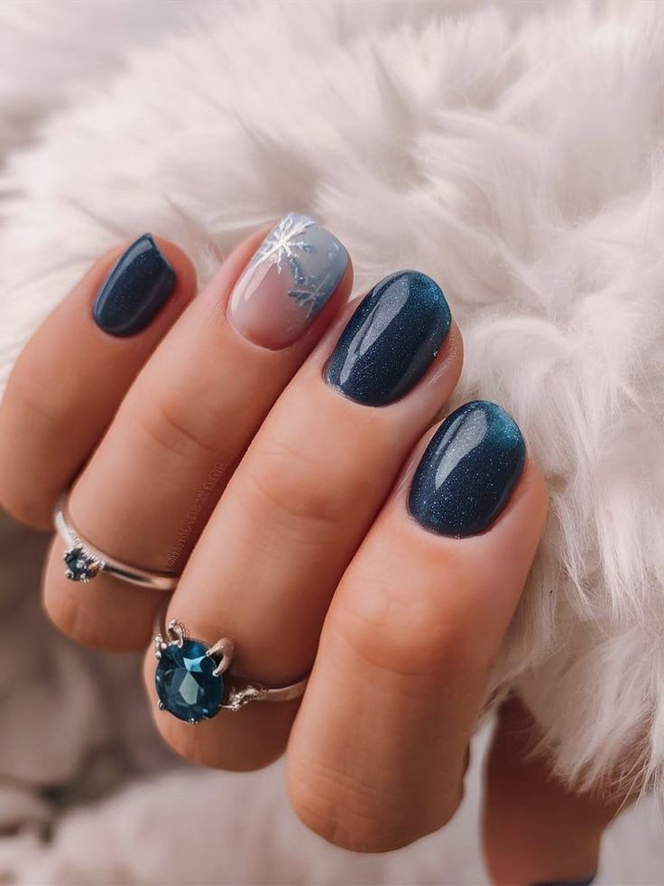 Simple Short Winter Nail Ideas (4)