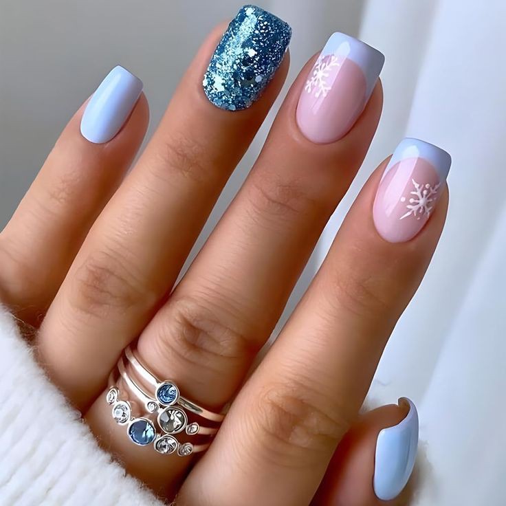 Simple Short Winter Nail Ideas (7)