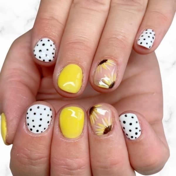 Floral Spring Nail